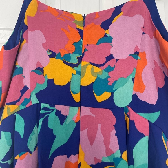 New with tags Sugarlips romper with pockets. - Picture 2 of 8